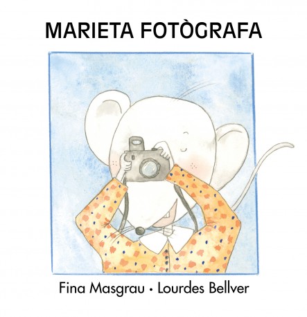 MARIETA FOTÒGRAFA (En majúscula)