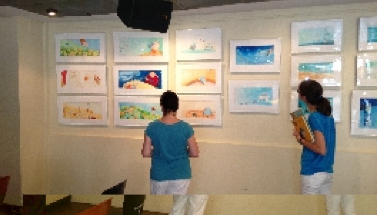 L'exposició d'originals de Montse Gisbert a Fnac-València