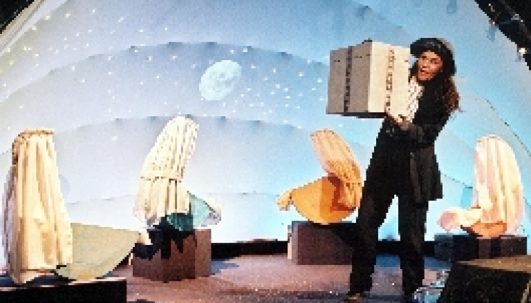 <i>El desig de la lluna</i> arriba al teatre